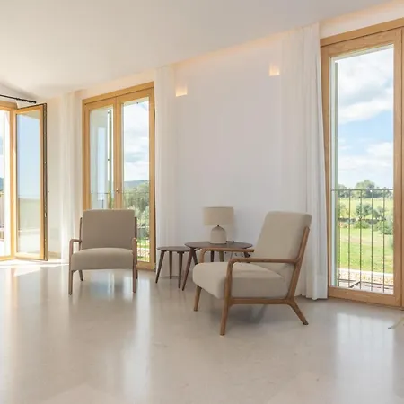 Mosca Villa *