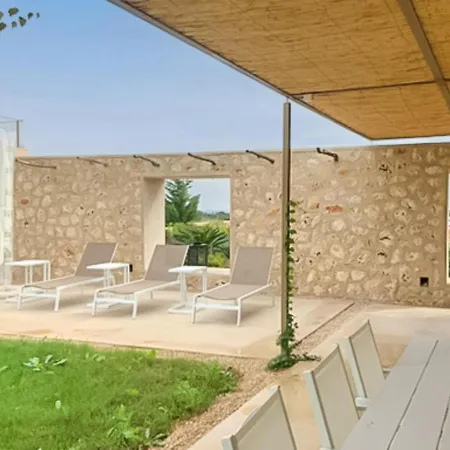 Mosca Villa